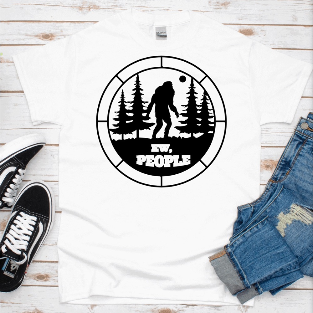 Bigfoot Shirt 🏕